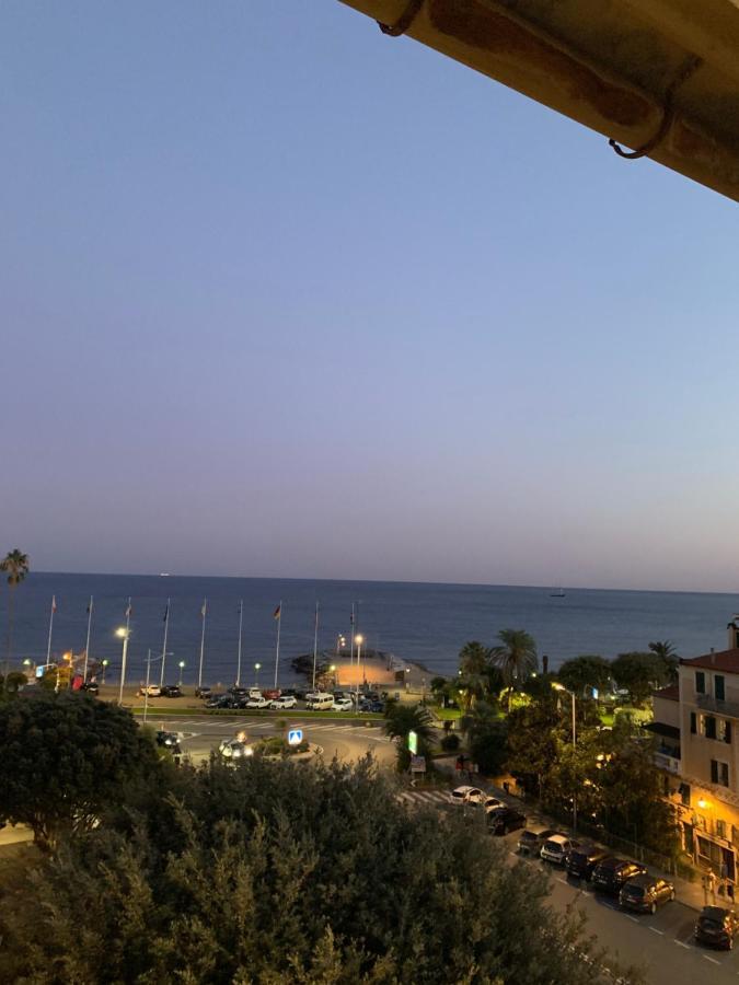 Апартаменти Casa Al Mare Варацце Екстер'єр фото