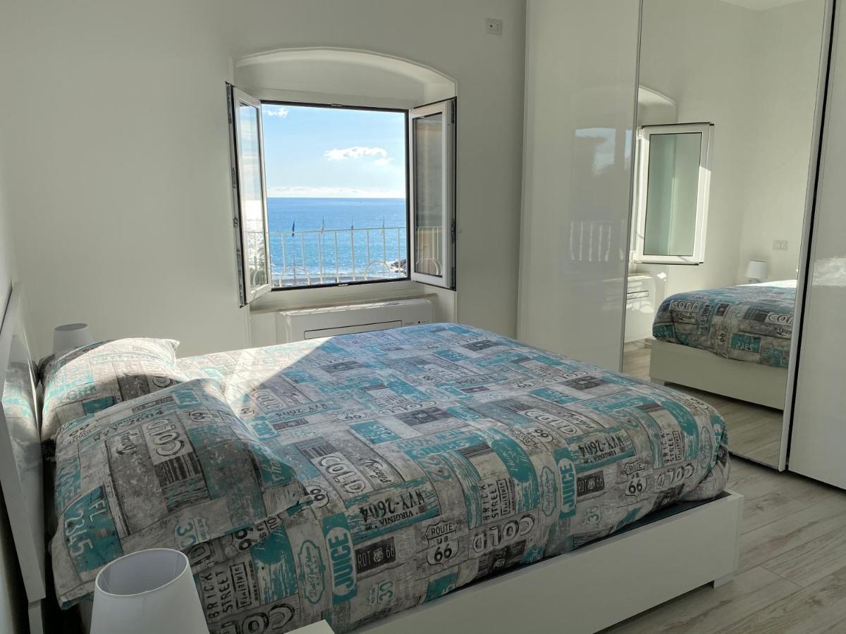 Апартаменти Casa Al Mare Варацце Екстер'єр фото
